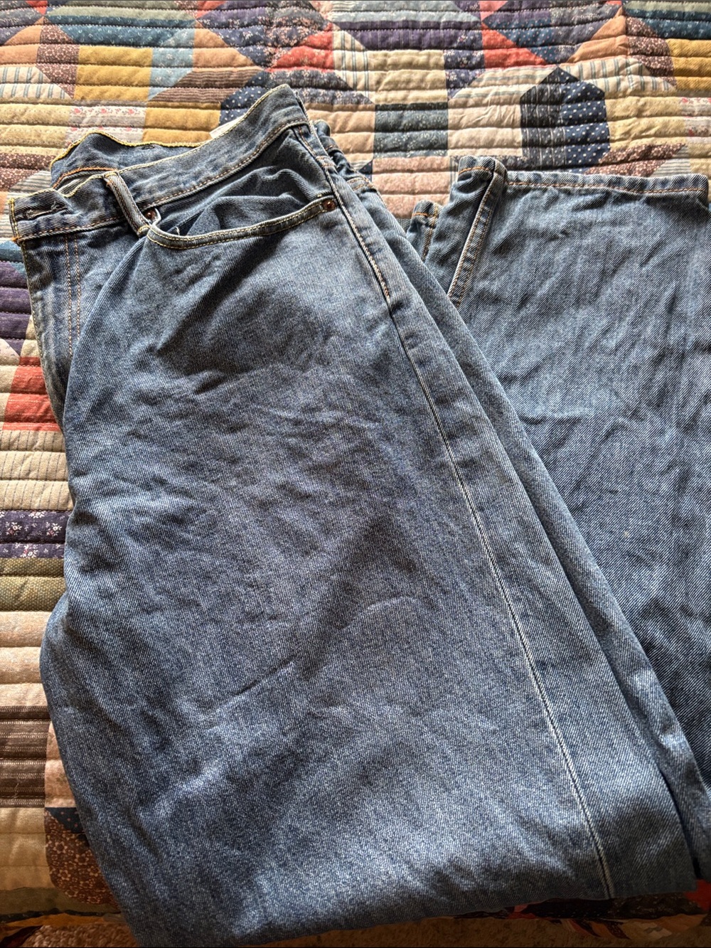 Levi's Light Blue Relaxed Fit Jeans 560